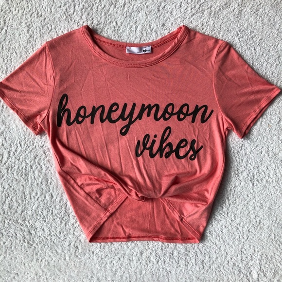 1 LEFT!✨honeymoon vibes t-shirt🥂 - Picture 2 of 2